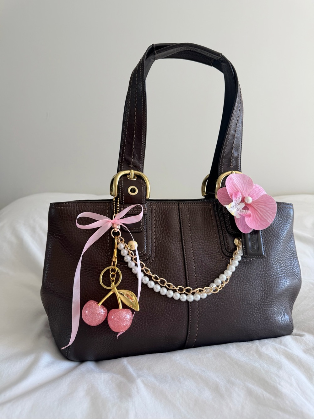 vintage Brown Coach Leather Soho Tote Bag w/gold hardware - Picture 2 of 10